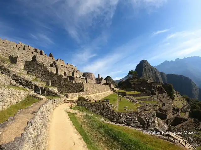 The path along the upper terraces
